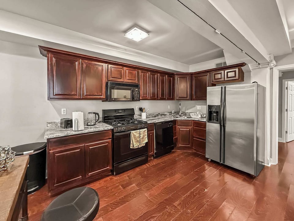 Full Kitchen