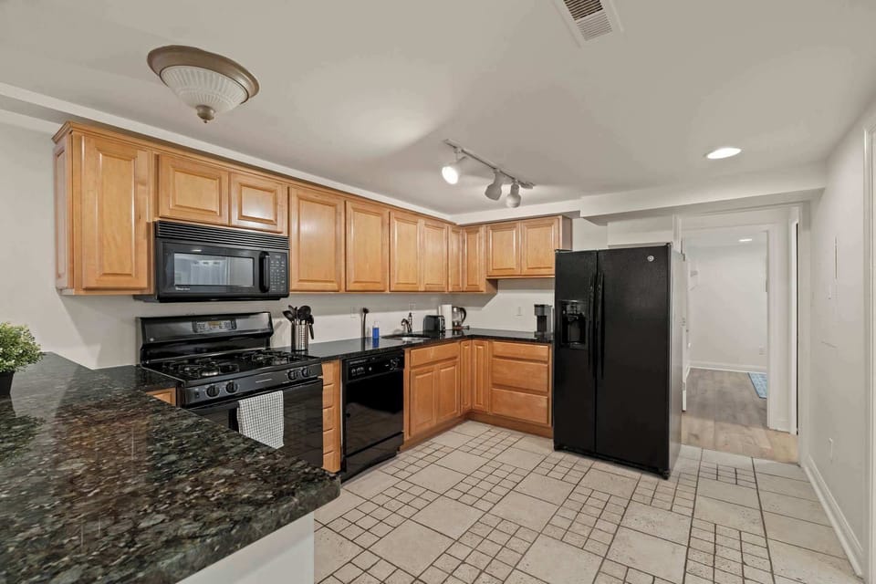 Full Kitchen