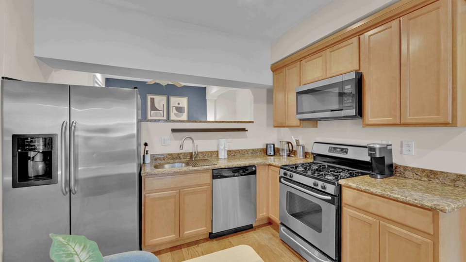 Full Kitchen