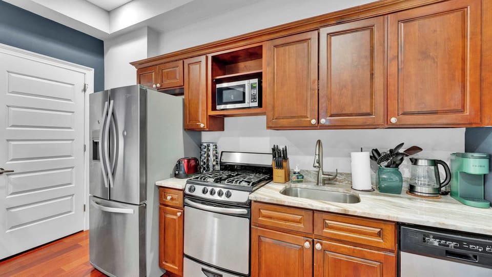 Full Kitchen