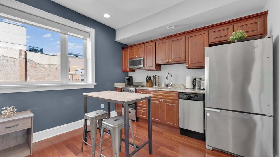 Full Kitchen