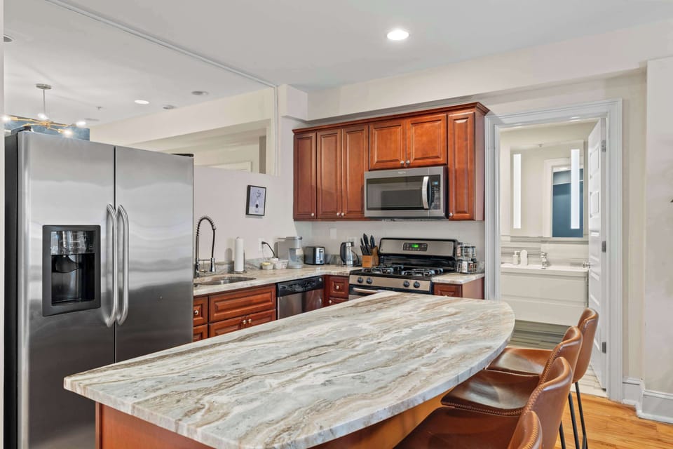 Full Kitchen