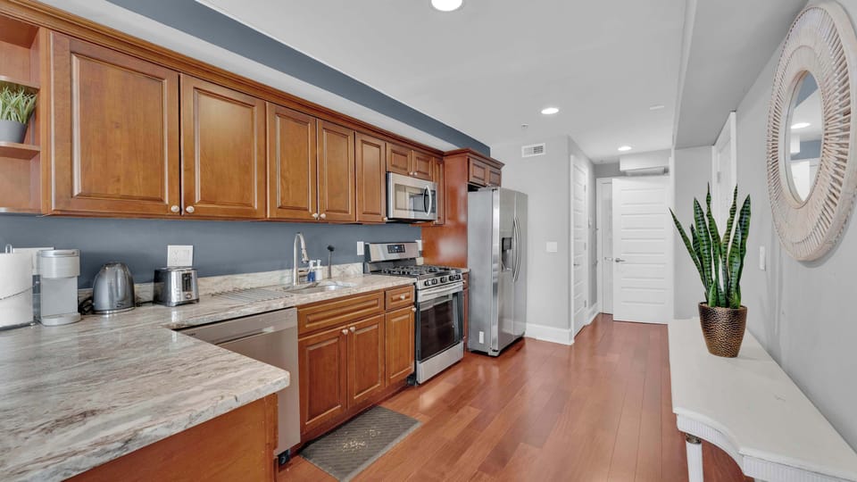 Full Kitchen