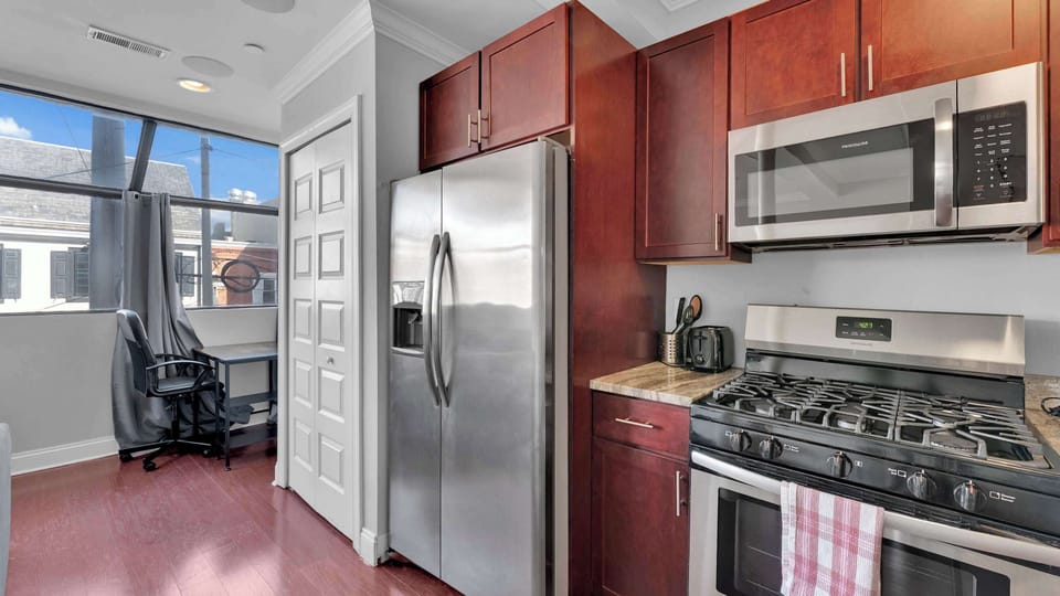 Full Kitchen