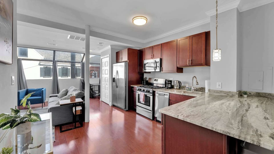 Full Kitchen