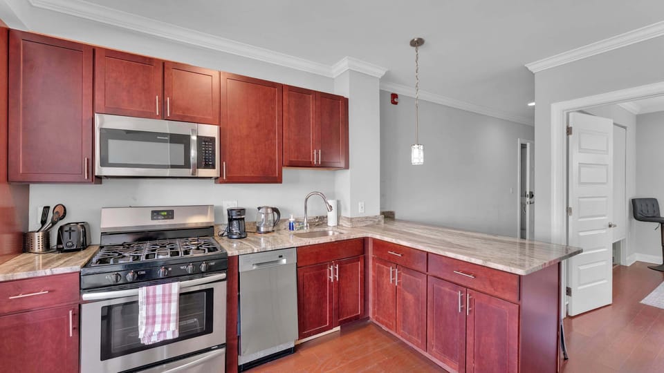 Full Kitchen