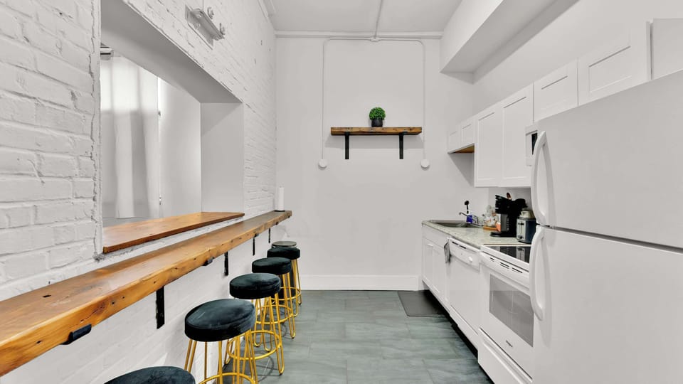 Full Kitchen