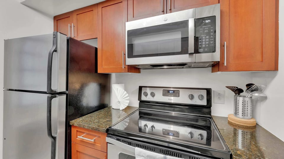 Full Kitchen