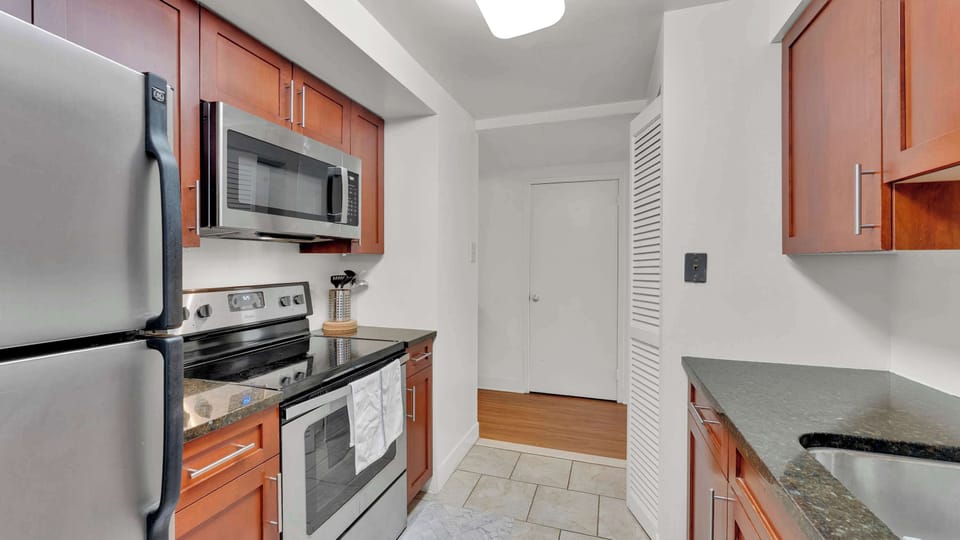 Full Kitchen