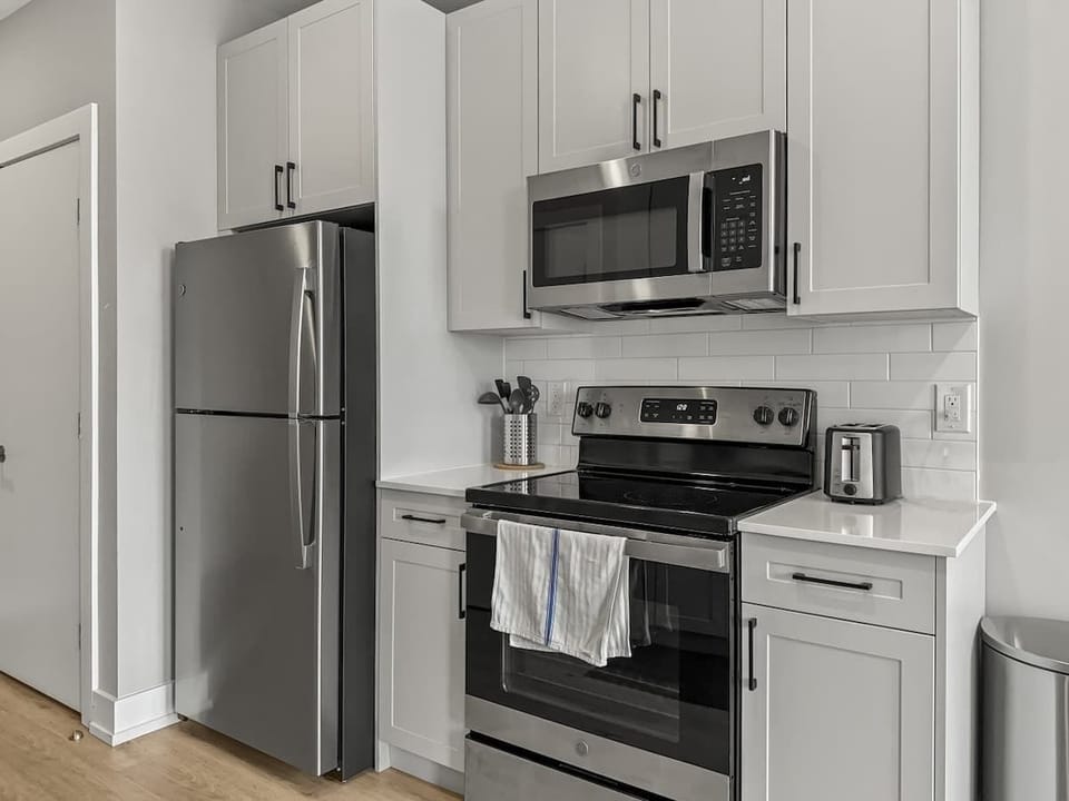 Full Kitchen