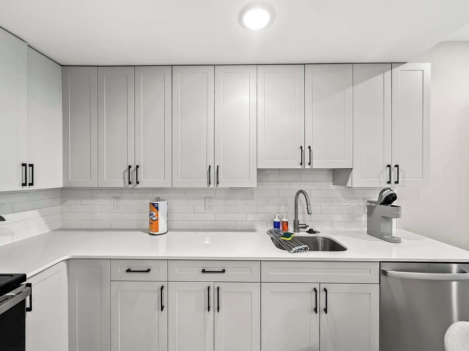 Full Kitchen 
