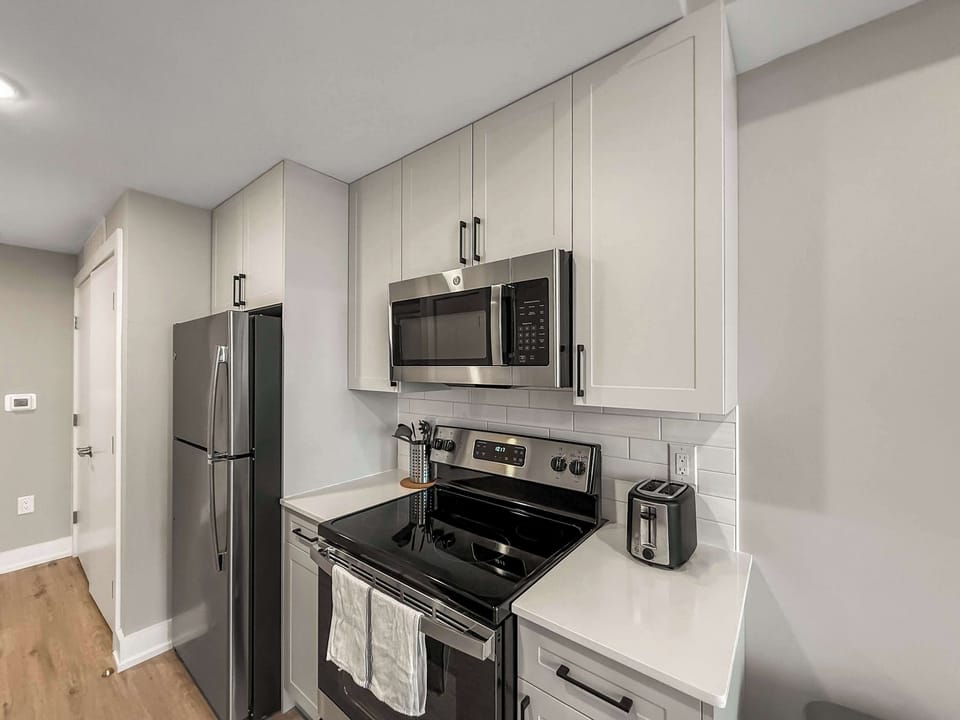 Full Kitchen 
