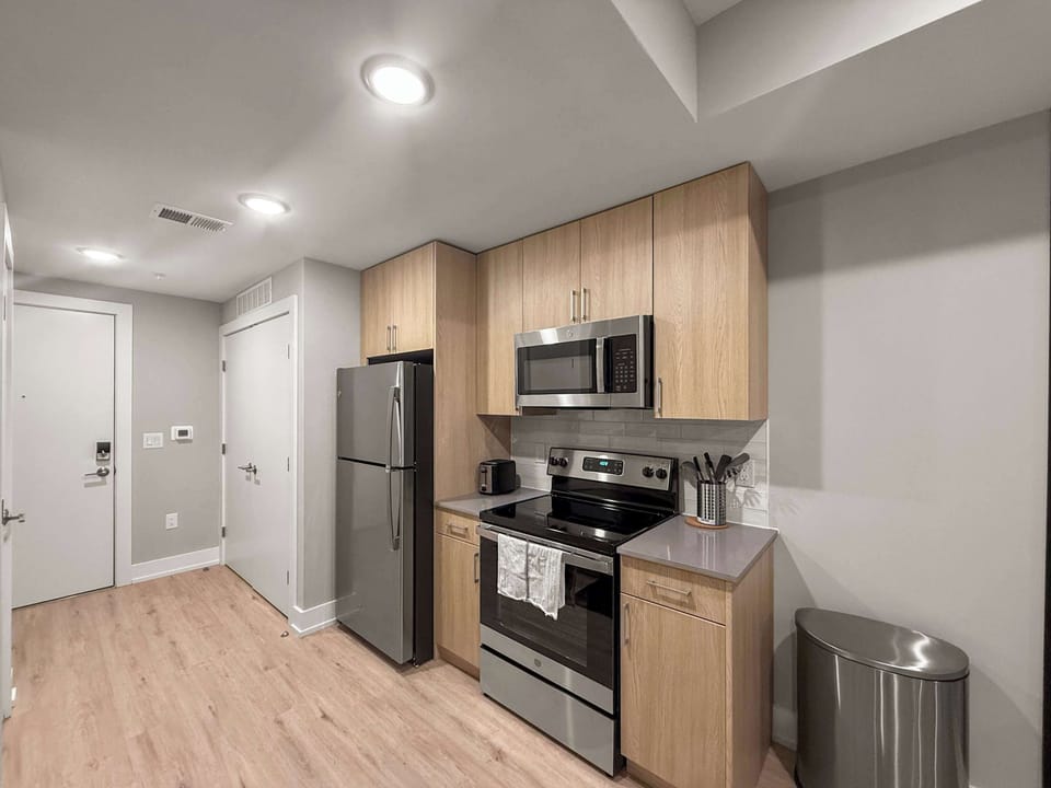 Full Kitchen 