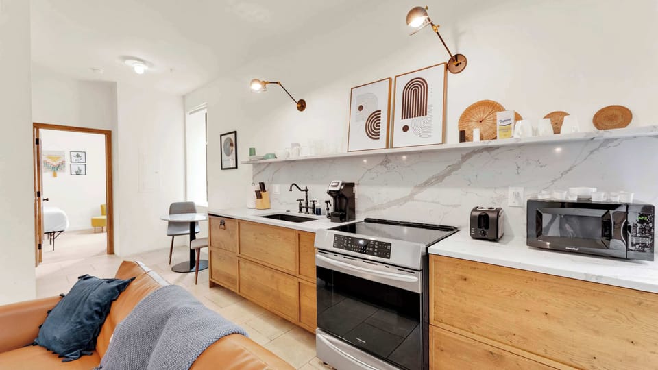 Full Kitchen