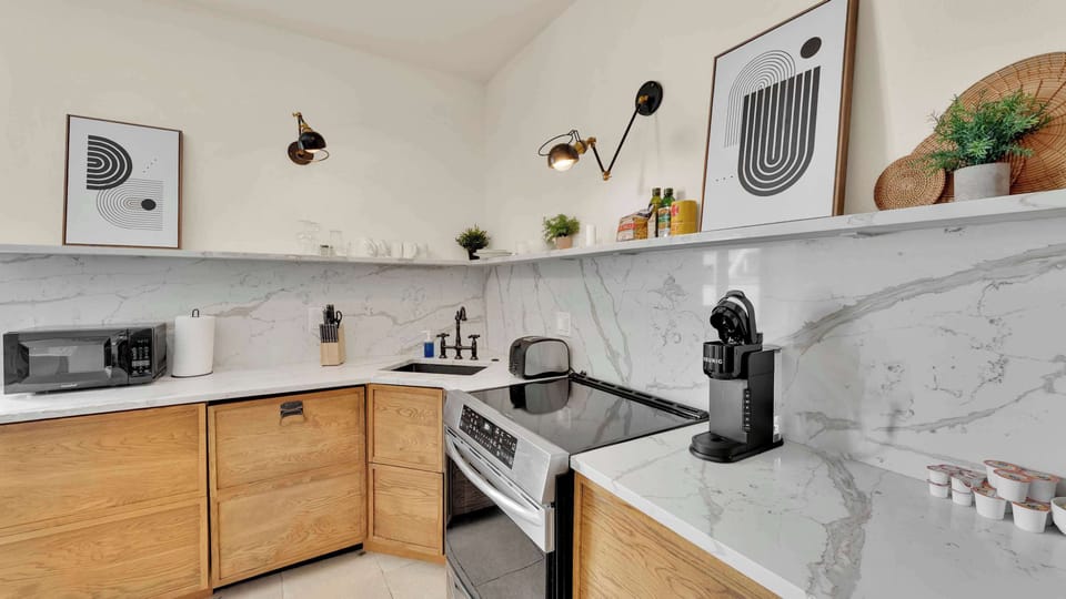 Full Kitchen
