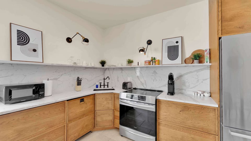 Full Kitchen