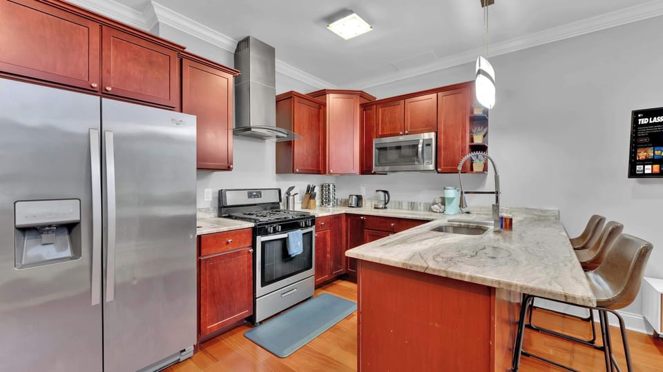 Full Kitchen