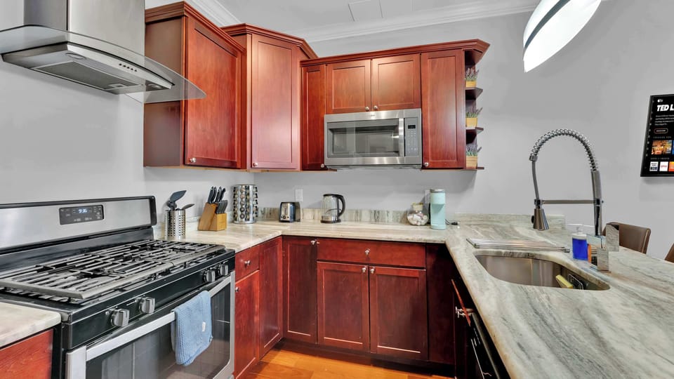 Full Kitchen