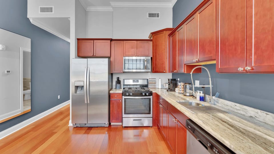 Full Kitchen