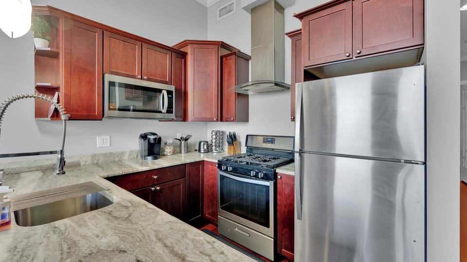 Full Kitchen