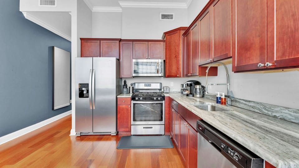 Full Kitchen