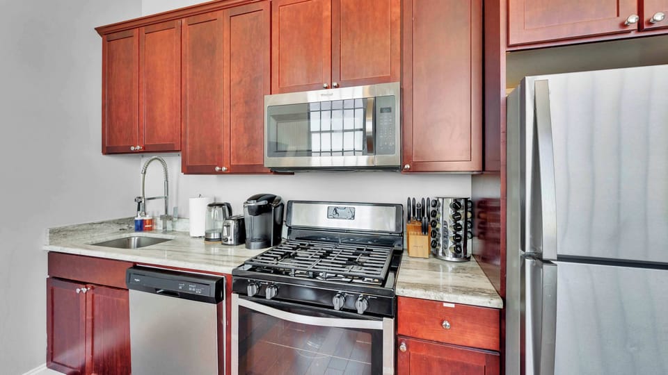 Full Kitchen