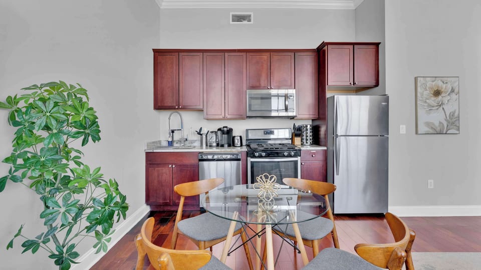 Full Kitchen