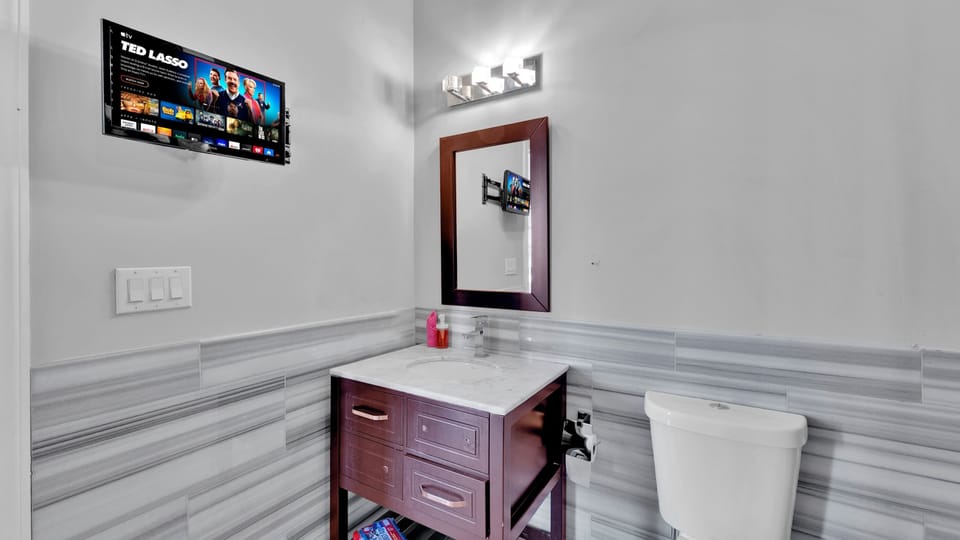Full Bathroom