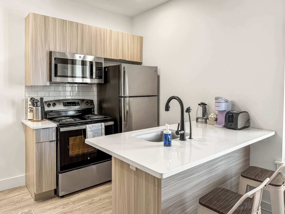 Full Kitchen