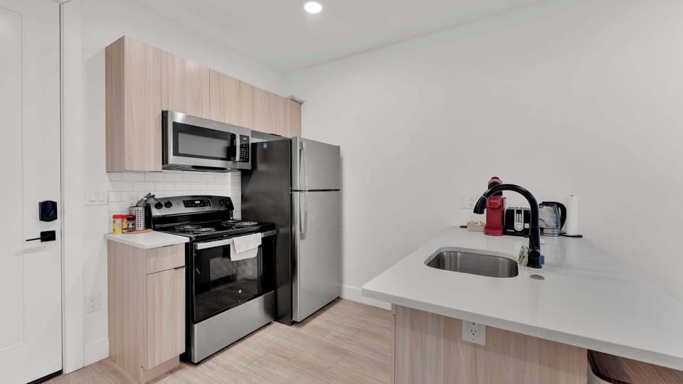 Full Kitchen