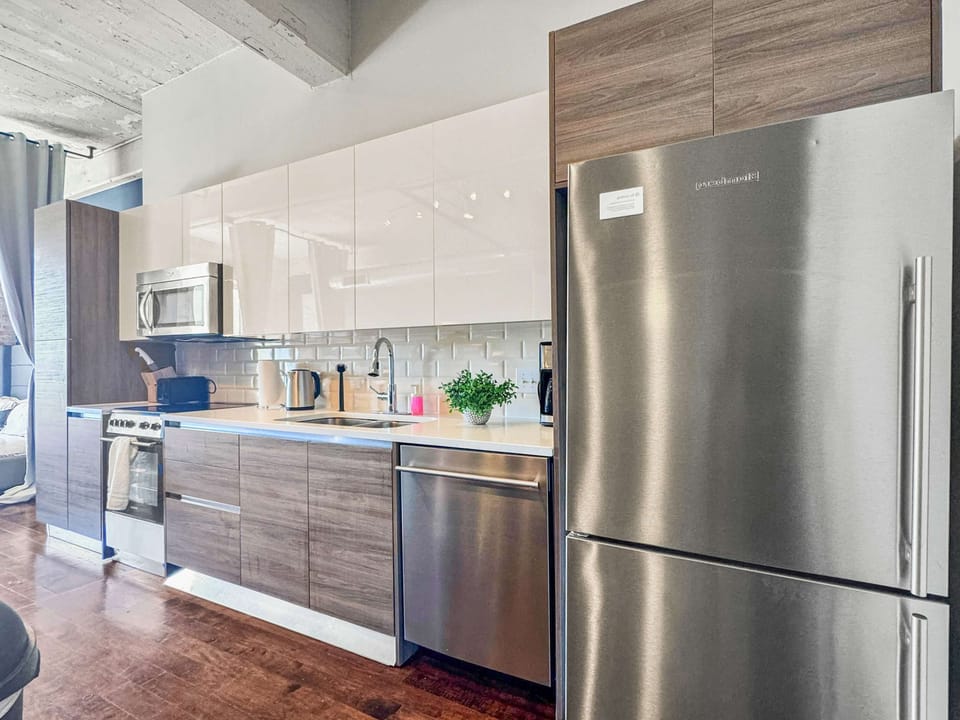 Full Kitchen
