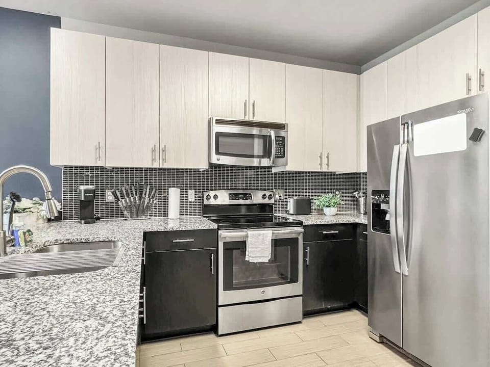 Full Kitchen