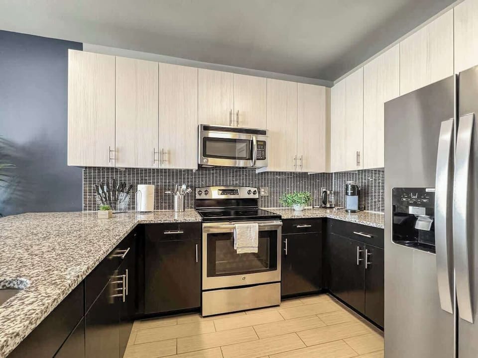 Full Kitchen