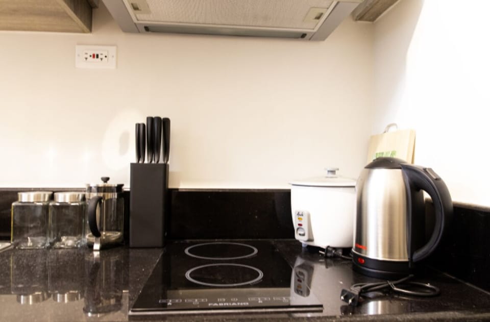 Apartment, 1 Bedroom, Balcony, City View | Interior