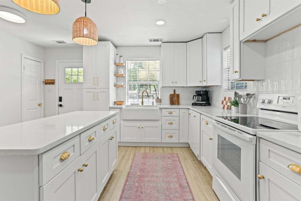 Whether you're channeling your inner chef or just mastering the art of takeout, this kitchen has you covered!