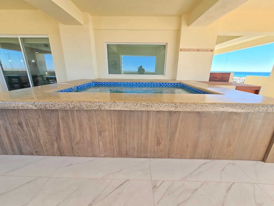 Indoor spa tub
