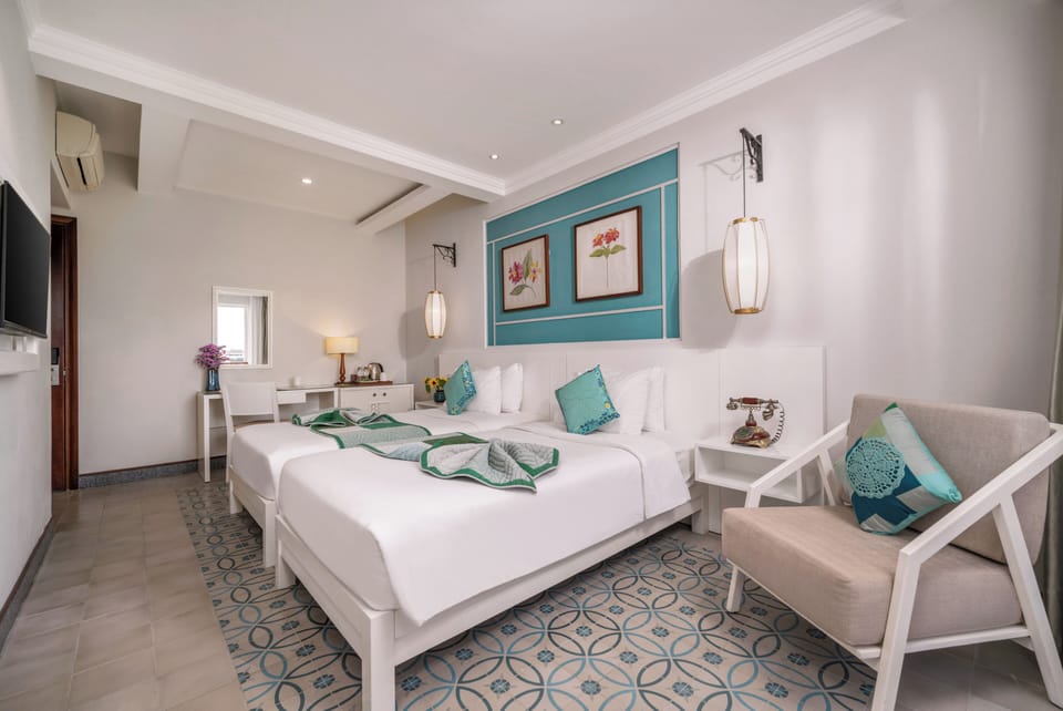 1 bedroom, hypo-allergenic bedding available, memory foam beds, minibar