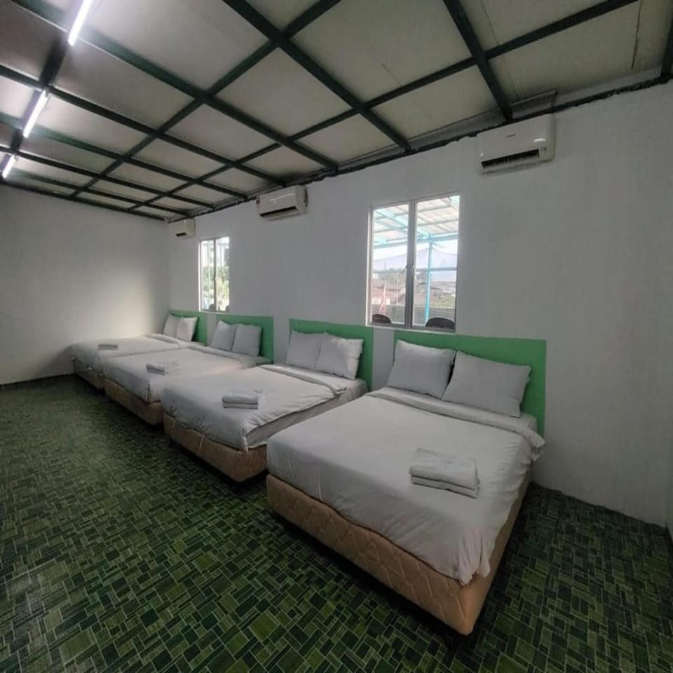 Classic Shared Dormitory | Desk, WiFi (free)