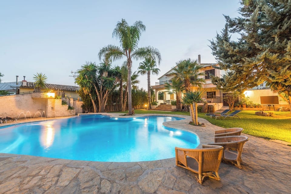 Holiday Home Swimming Pool