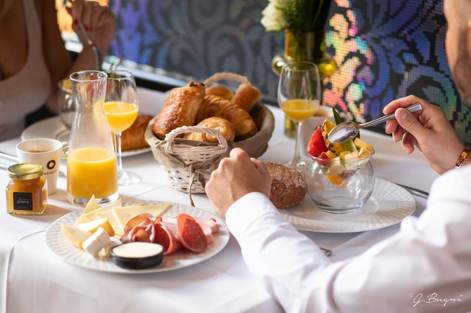 Daily continental breakfast for a fee