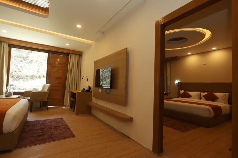 Family Studio, 2 Bedrooms, Accessible Bathtub, Mountain View | Egyptian cotton sheets, premium bedding, memory foam beds, minibar