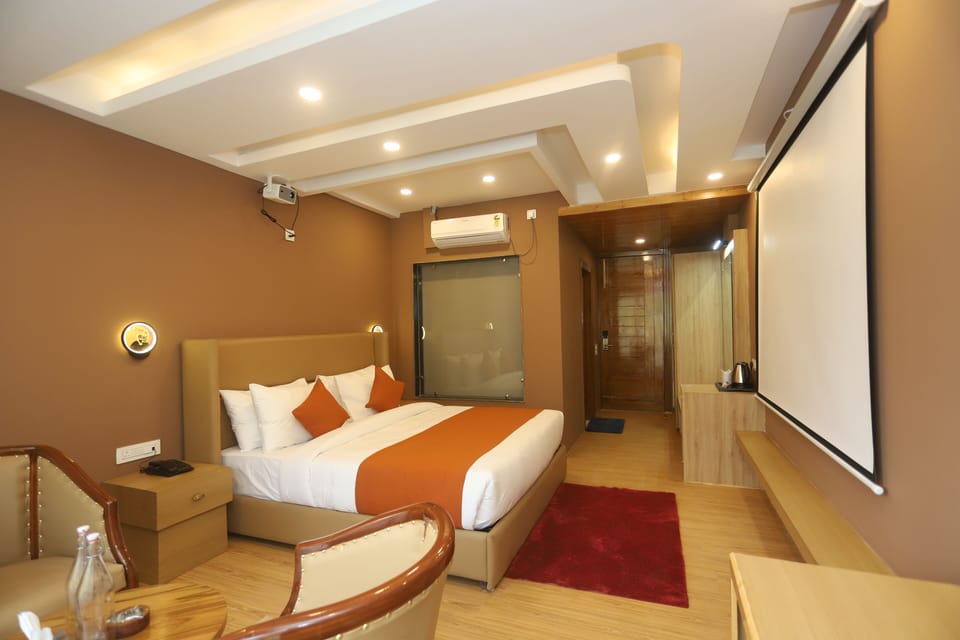 Superior Room | Egyptian cotton sheets, premium bedding, memory foam beds, minibar