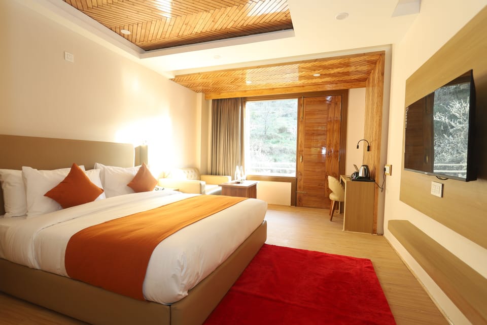 Premium Double Room | Egyptian cotton sheets, premium bedding, memory foam beds, minibar