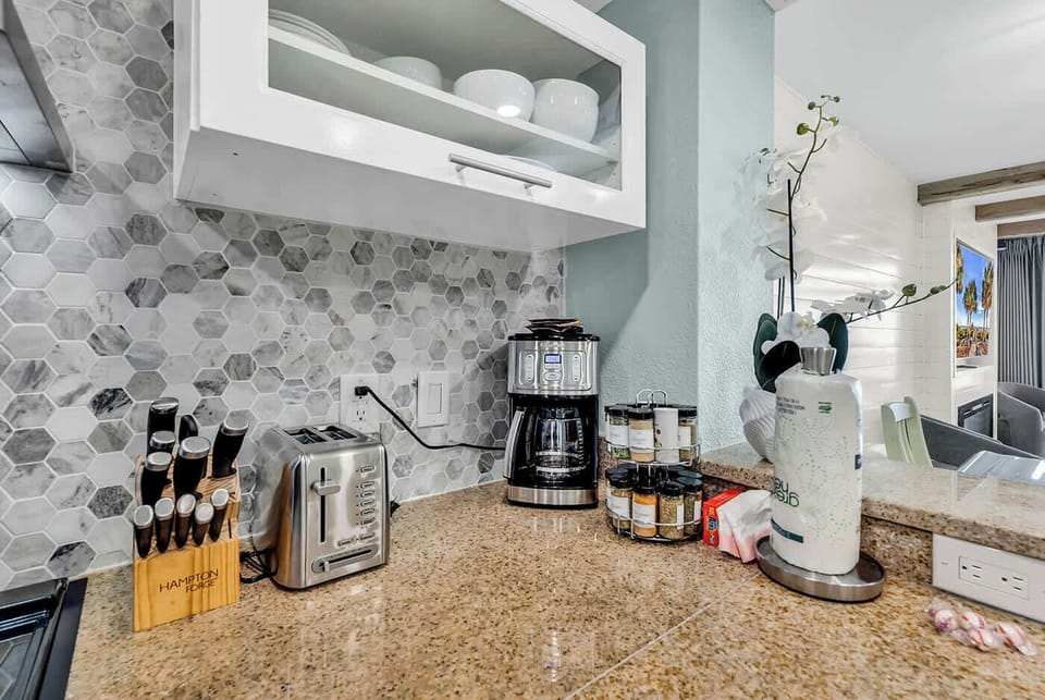 Brand new Kitchen with induction cooktop and all new appliances.