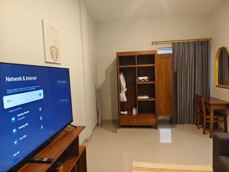Classic Villa, 2 Bedrooms, Private Pool, Hill View | Living area