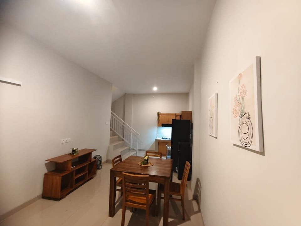 Classic Villa, 2 Bedrooms, Private Pool, Hill View | Dining room