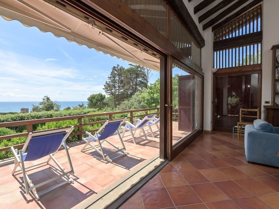 Wood, Furniture, Floor, Porch, Hardwood, Resort, Wood Stain, Chair, Eco Hotel, Shade