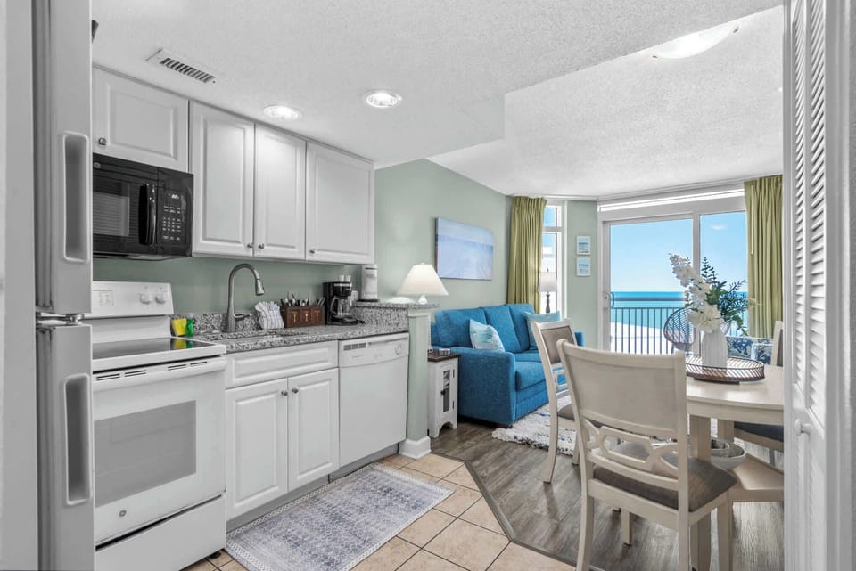 Kitchen/Living Areas