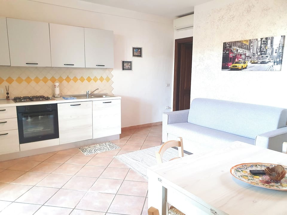 Comfort Apartment, Hill View | Living area
