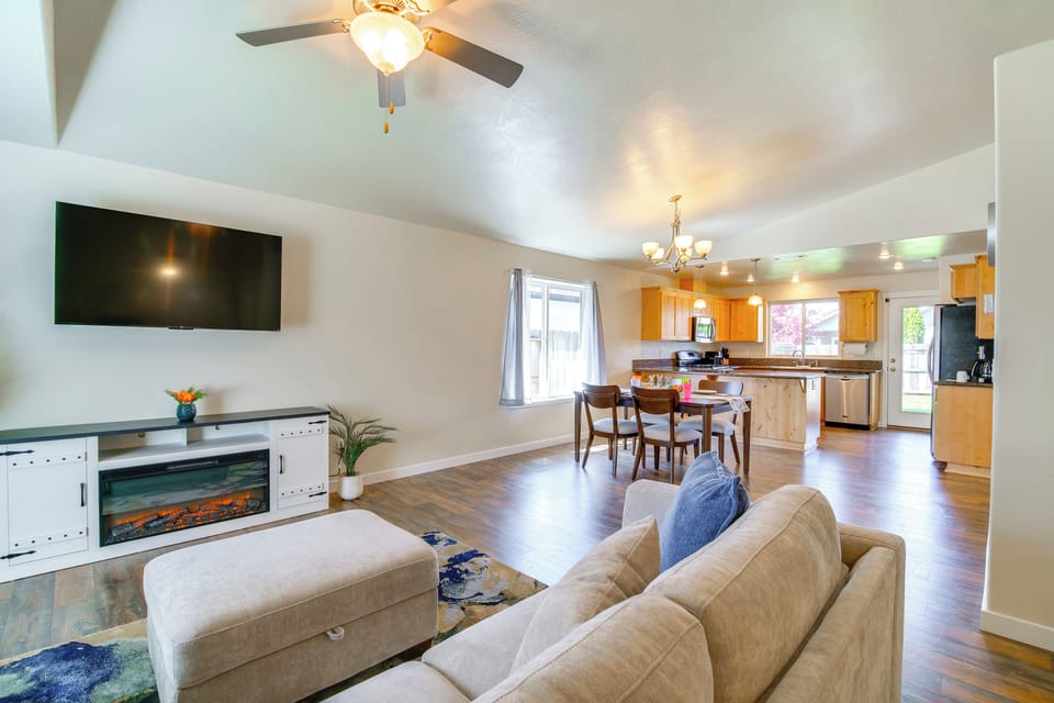House (3 Bedrooms) | Interior